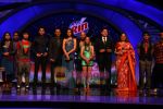 Sonali Bendre, Sajid Khan, Kiron Kher on the sets of India_s Got Talent to annouce finalists in Film City on 25th Sept 2010 (6).JPG