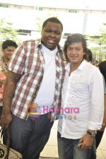 Sean Kingston come to India for a live gig at Hard Rock Cafe and record a song with Indian music director Aadesh Shrivastava on 28th Sept 2010 (21).JPG