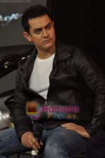Aamir Khan at the launch of Mahindra_s new bikes Mojo and Stallion in Trident on 30th Sept 2010 (32).JPG