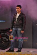 Aamir Khan at the launch of Mahindra_s new bikes Mojo and Stallion in Trident on 30th Sept 2010 (55).JPG