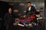 Aamir Khan at the launch of Mahindra_s new bikes Mojo and Stallion in Trident on 30th Sept 2010 (7).JPG