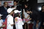 Priyanka Chopra, Ranbir Kapoor spend time Cancer Aid & Research Foundation kids in PVR on 1st Oct 2010 (12).JPG