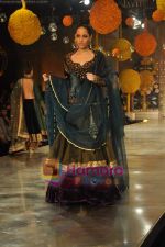 Model walks the ramp for Manish Malhotra Show on day 1 of HDIL on 6th Oct 2010 (37)~0.JPG