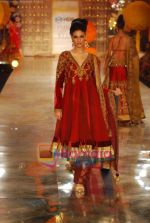 Model walks the ramp for Manish Malhotra Show on day 1 of HDIL on 6th Oct 2010 (52).JPG