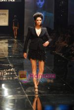 Model walks the ramp for Monisha Jaisingh Show on day 1 of HDIL on 6th Oct 2010 (11)~0.JPG