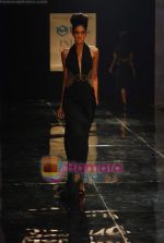 Model walks the ramp for Monisha Jaisingh Show on day 1 of HDIL on 6th Oct 2010 (12)~0.JPG