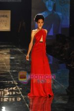 Model walks the ramp for Monisha Jaisingh Show on day 1 of HDIL on 6th Oct 2010 (24)~0.JPG