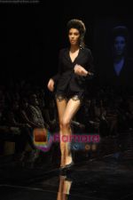 Model walks the ramp for Monisha Jaisingh Show on day 1 of HDIL on 6th Oct 2010 (3).JPG