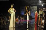 Model walks the ramp for Monisha Jaisingh Show on day 1 of HDIL on 6th Oct 2010 (38).JPG
