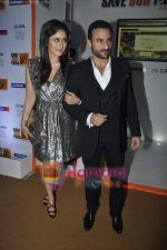 Kareena Kapoor, Saif ALi Khan on Day 2 of HDIL-1 on 7th Oct 2010 (9).JPG