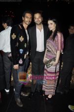 Arjun Rampal at Rohit Bal show After party in Veda, Mumbai on 8th Oct 2010 (4).JPG