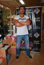 John Abraham on the sets of Zee Singing Superstars in Famous on 12th Oct 2010.JPG