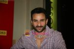 Saif Ali Khan launches Anuja Chauhan_s book Battle For Bittora in Crossword on 14th Oct 2010 (22).JPG