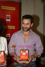 Saif Ali Khan launches Anuja Chauhan_s book Battle For Bittora in Crossword on 14th Oct 2010 (47).JPG