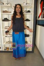 Suchitra Krishnamoorthy at the launch of Major Brand in G7 Mall, Versova on 16th Oct 2010 (5).JPG