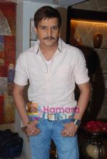 Jimmy Shergill on the sets of Sony_s Aahat in Malad on 18th Oct 2010 (6).JPG