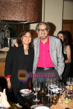 Alyque Padamsee at Karen Anand_s chef table in J W Marriott on 20th Oct 2010 (25).JPG