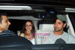 Suzanne Roshan, Hrithik Roshan on occasion of her bday in Juhu on 26th Oct 2010 (5).JPG