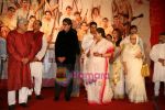 Ashutosh Gowariker, Amitabh Bachchan, Deepika Padukone, Jaya Bachchan, Abhishek Bachchan, Aishwarya Rai, Javed at the Audio release of Khelein Hum Jee Jaan Sey in Renaissance Hotel, Mumbai on 27th Oct 2010 (97).JPG