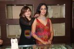 Mahie Gill at Giantti event in Atria Mall on 28th Oct 2010 (15).JPG