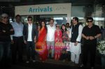 Akshay Kumar, Suresh Oberoi, Sajid Khan, Vivek Oberoi with wife Priyanka Alva after marriage arrive at Mumbai airport on 30th Oct 2010 (4).JPG