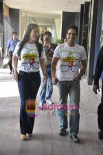 Kareena Kapoor and Tusshar Kapoor at a fitness book launch in Novotel on 30th Oct 2010 (24).JPG