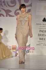 Model walks the ramp for Arjun Anjalee Kapoor for Aamby Valley India Bridal Week on 30th Oct 2010 (5).JPG
