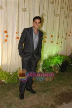 Akshay Kumar at Vivek and Priyanka Oberoi_s wedding reception in ITC Grand Maratha, Mumbai on 31st Oct 2010 (4).JPG
