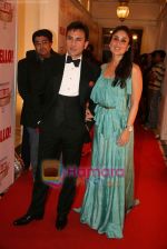 Kareena Kapoor, Saif Ali Khan at Hello magazine Hall of Fame in Taj Hotel on 31st Oct 2010 (5).JPG