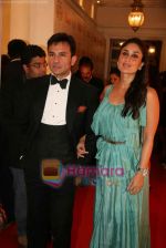 Kareena Kapoor, Saif Ali Khan at Hello magazine Hall of Fame in Taj Hotel on 31st Oct 2010 (4).JPG