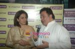 Rishi Kakoor, Neetu Singh at Diwali celebrations in Fame Big Cinemas on 2nd Nov 2010 (6).JPG
