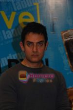 Aamir Khan at Peepli Live DVD launch in Palladium on 5th Nov 2010 (15).JPG