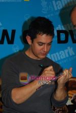 Aamir Khan at Peepli Live DVD launch in Palladium on 5th Nov 2010 (35).JPG