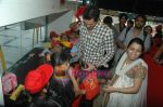 Arjun Rampal spends time with kids at Mcdonald_s on 14th Nov 2010 (45).JPG