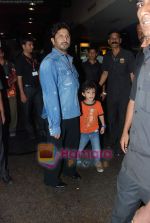 Arshad Warsi with Golmaal 3 team celebrates with kids in Fame on 14th Nov 2010 (3).JPG
