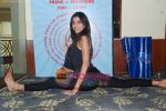 Yoga instructor Shraddha Setalvad take fitness and art to  a new  level for kids in J W Marriott on 14th Nov 2010 (10).JPG