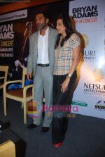 Sunil Shetty, Manna Shetty at Bryan Adams Live Concert Press Meet in Mumbai on 17th Nov 2010 (7).JPG