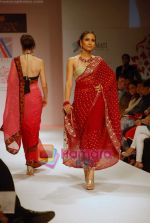 Model walk the ramp for Agarwalla & Vijay Golecha Show at The ABIL Pune Fashion Week Day 2 on 19th Nov 2010 (63).JPG