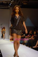 Model walk the ramp for Nandita Mahtani Show at The ABIL Pune Fashion Week Day 3 on 20th Nov 2010 (10).JPG