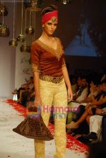 Model walk the ramp for Nivedita Saboo Show at The ABIL Pune Fashion Week Day 2 on 19th Nov 2010 (51).JPG
