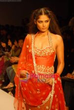 Model walk the ramp for Payal Singhal Show at The ABIL Pune Fashion Week Day 2 on 19th Nov 2010 (63).JPG