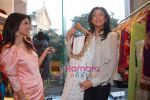 Sushmita Sen, Shama Sikander at the Launch of Shama Sikander�s design store Saisha in Bandra on 27th Nov 2010 (7).JPG