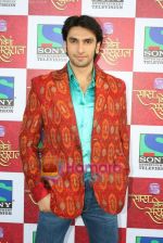 Ranveer Singh on the sets of Sony_s Saas Bina Sasural in Madh on 28th Nov 2010 (6).JPG
