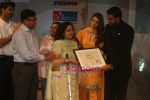 Aishwarya Rai Bachchan, Abhishek Bachchan at Dr Batra_s Positive Health Awards in NCPA, Mumbai on 30th Nov 2010 (10).JPG