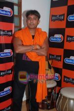 Sukhwinder Singh at Radio City_s Musical-E-Azam - Season 4 in Bandra, Mumbai on 30th Nov 2010 (16).JPG