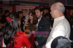 Hrithik Roshan, Suzanne Roshan at the Premiere of Khelein Hum Jee Jaan Sey in PVR Goregaon on 2nd Dec 2010 (4).JPG