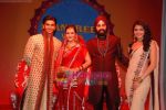 Anushka Sharma, Ranveer Singh at the Wedding to promote Band Baaja aur Baarat in Taj Land_s End on 4th Dec 2010 (3).JPG