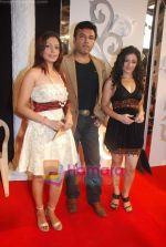 at Zee Rishtey Awards in MMRDA, Bandra on 4th Dec 2010 (32).JPG