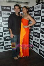 Candice Pinto at Tassel Style Lounge launch in Andheri on 7th dec 2010 (10).JPG