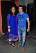 neelam with ronit roy at Captain Vinod Nair_s birthday bash in Penne on 7th Dec 2010.JPG